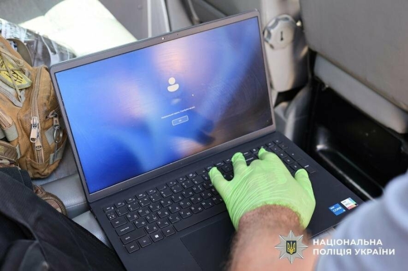 У Миколаєві затримали серійного крадія, який обкрадав автівки, - ФОТО