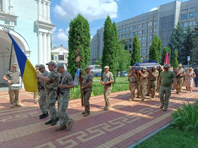 У Сумах попрощалися із двома захисниками