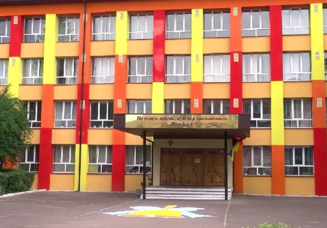 У Здолбунові примушують вчителів чергувати по ночах у школах