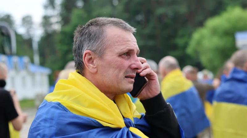 Україна повернула з полону нову групу Захисників: серед них поранені, молоді воїни та Оборонці Маріуполя