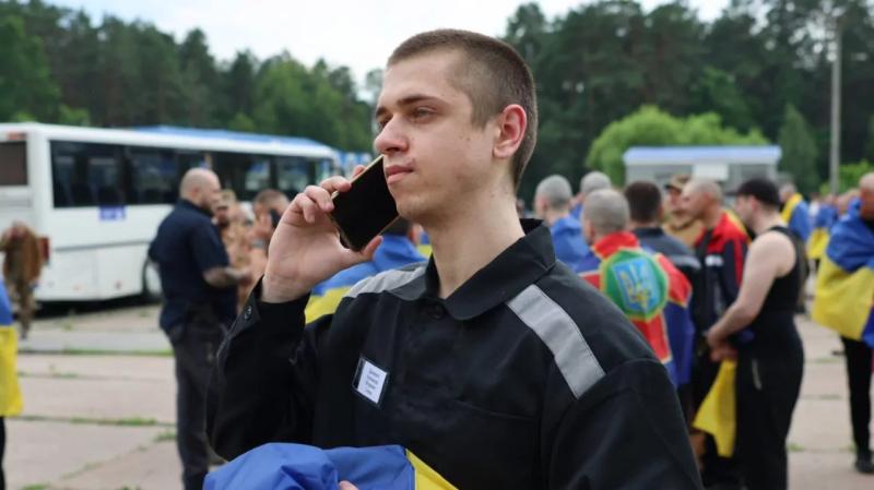 Україна повернула з полону нову групу Захисників: серед них поранені, молоді воїни та Оборонці Маріуполя