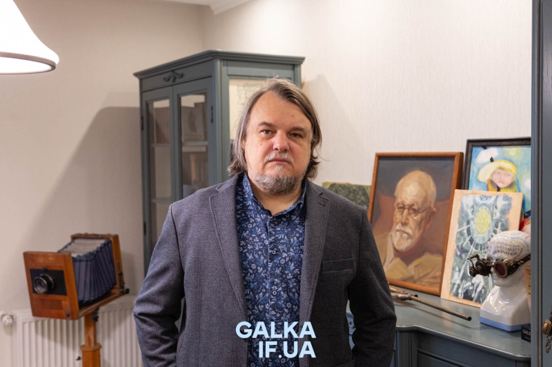 “Українці адаптувалися до війни”: розмова з психоаналітиком та психіатром Михайлом Пустовойтом