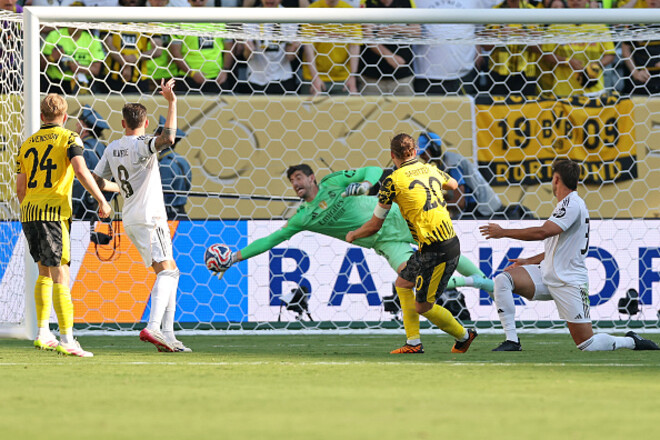 ВІДЕО. Куртуа оформив шалений сейв на 90+9-й і врятував Реал від ганьби