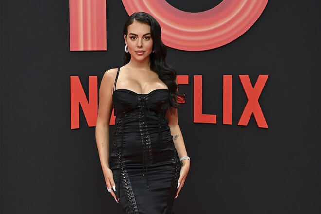 ВІДЕО. Наречена Кріштіану Роналду виходить у великий бізнес