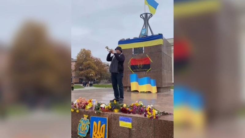 Відмовився від співпраці з РФ: Диригент з Луганська двічі пережив окупацію та зіграв гімн України у звільненому Херсоні