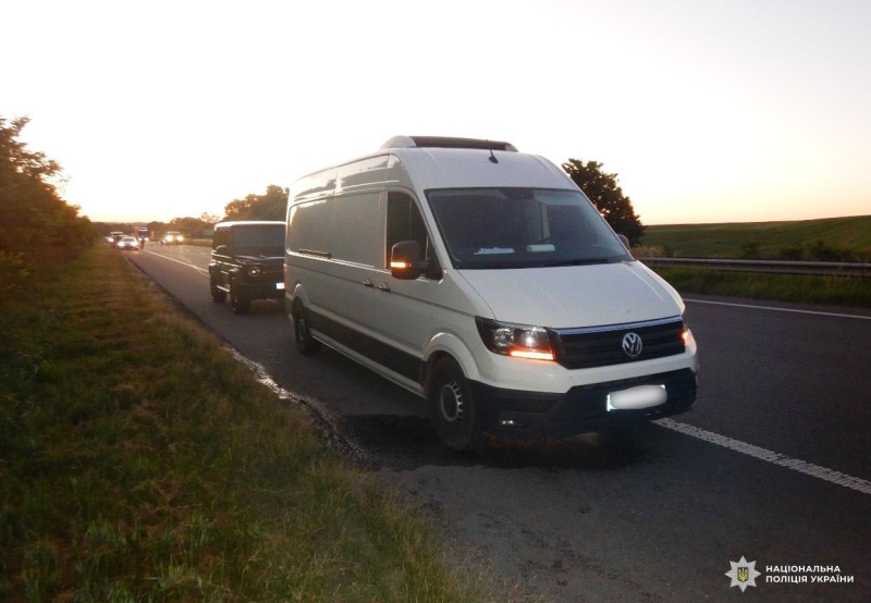Вночі неподалік Рівного авто переїхало людину на смерть (ФОТО)