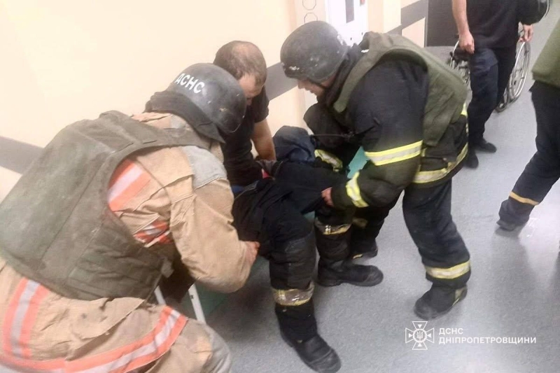 Ворог вдарив “шахедами” по Дніпру: є загиблий та поранені