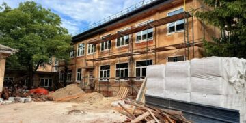 Все за графіком: як у Калуші дитсадок перетворюється на житло для ВПО (ФОТО)