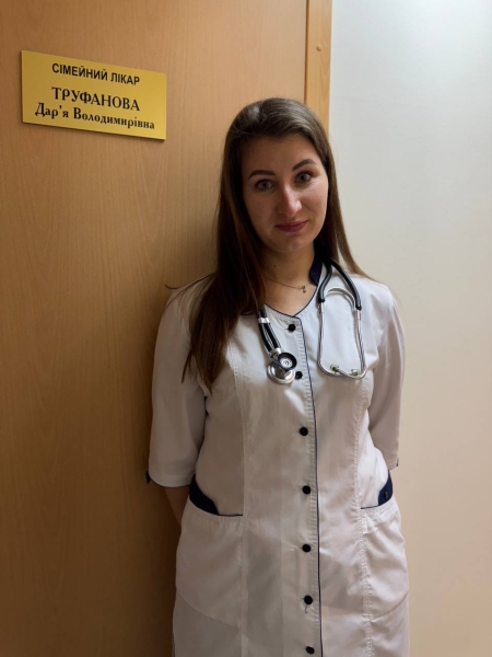 «Всі ховалися від вибухів, а ми їхали на виклик». Як медики ризикують життям заради порятунку інших