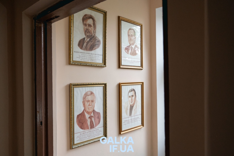 З Херсона, Харкова і Франківська — в один виш: як війна поєднала трьох студенток ХДУ (ФОТО)