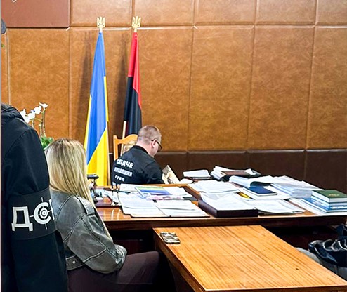 З крісла голови Зорі &mdash; на лаву підсудних