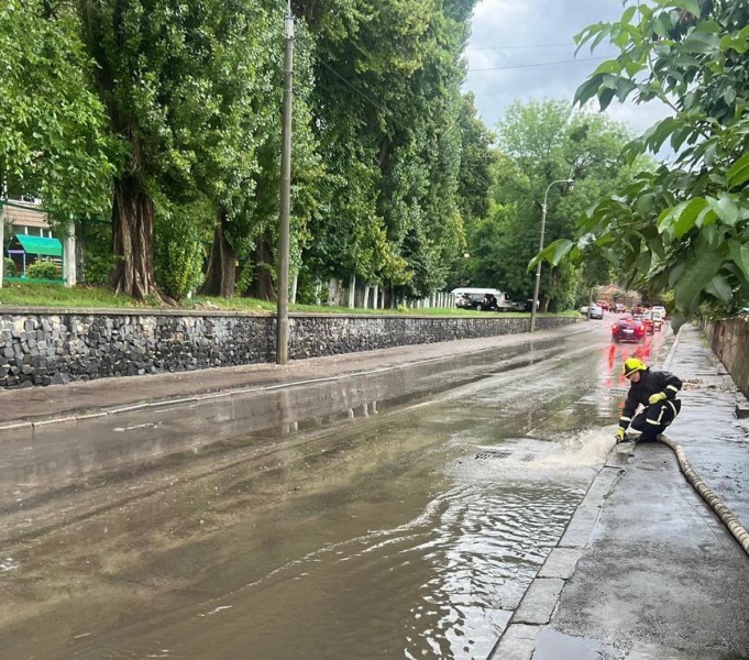 Злива на Рівненщині наробила шкоди