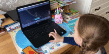 Дистанційка не зникає: МОН пояснило, як працюватимуть онлайн-класи