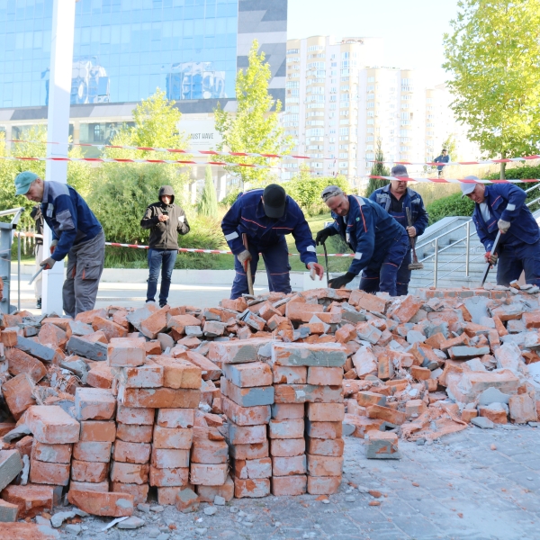 Огорожу, що перекривала доступ до набережної біля ЖК River Stone, демонтовано (фото)