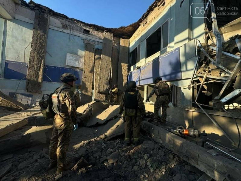 «Авіабомби по місту, автовокзалу, клініці»: Зеленський про удар по Запоріжжю