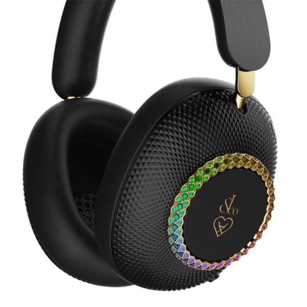 Loewe і Jacob&Co випустили навушники з діамантами за €119 000 і сапфірами за €99 000