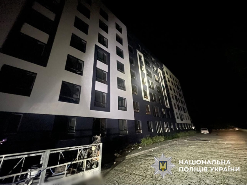 Нічна атака на Київщину: поліція повідомила про стан постраждалих та показала фото наслідків