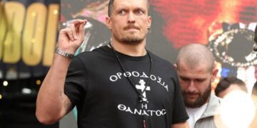 Усик травмований і просить відкласти зустріч з Паркером, розповів Лапін