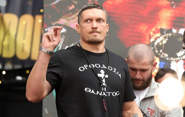 Усик травмований і просить відкласти зустріч з Паркером, розповів Лапін Усик травмований і просить відкласти зустріч з Паркером, розповів Лапін