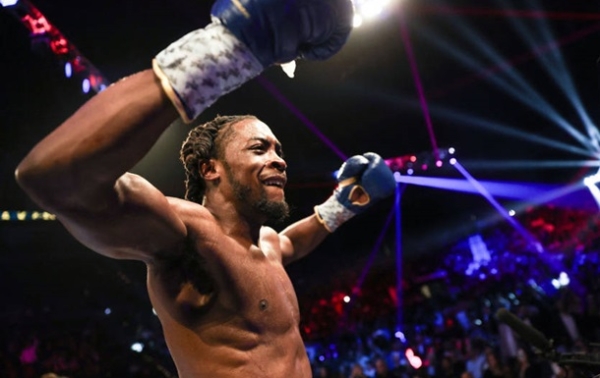 Екссуперник Берінчика відклав завершення кар'єри