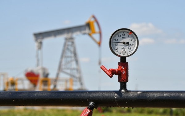 Нафтові доходи РФ обвалились на третину Нафтові доходи РФ обвалились на третину