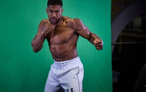 Джошуа готується до поєдинку з представником Франції Джошуа готується до поєдинку з представником Франції