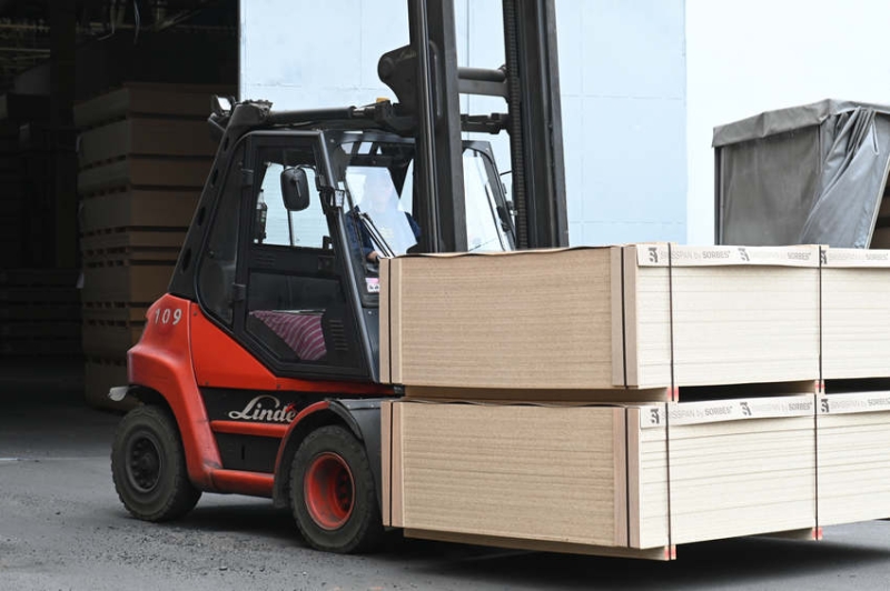 55 років з часу виготовлення першої деревостружкової плити