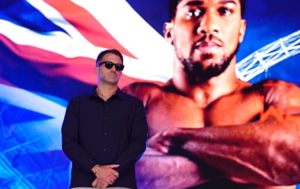 Промоутер Джошуа повідомив, коли може відбутися бій з Полом Промоутер Джошуа повідомив, коли може відбутися бій з Полом