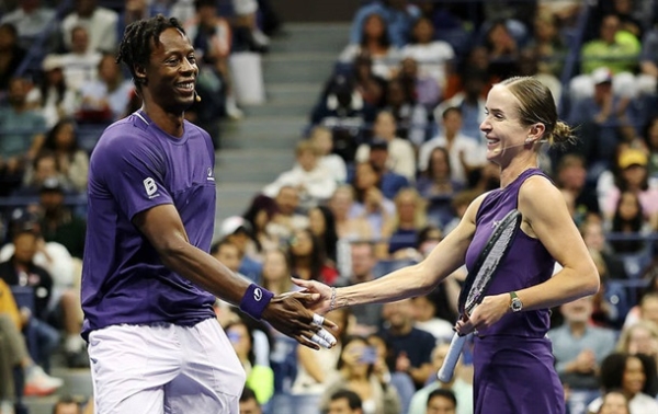 Світоліна і Монфіс обмінялися поцілунком на US Open Світоліна і Монфіс обмінялися поцілунком на US Open