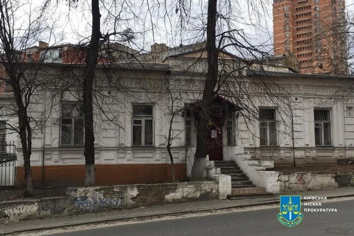 Столична прокуратура через суд вимагає порятунку історичної садиби Барбана