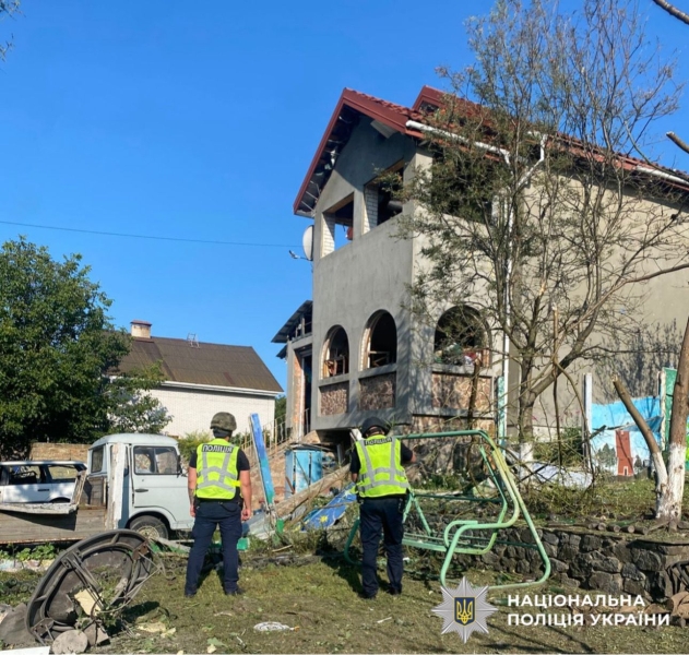 Нічна атака на Київщину: поліція повідомила про стан постраждалих та показала фото наслідків