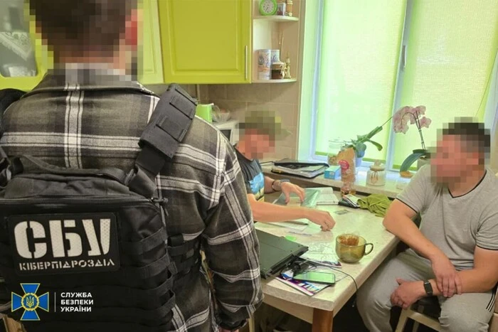 Наводив удари по військових обʼєктах у пʼятьох областях. СБУ затримала російського агента