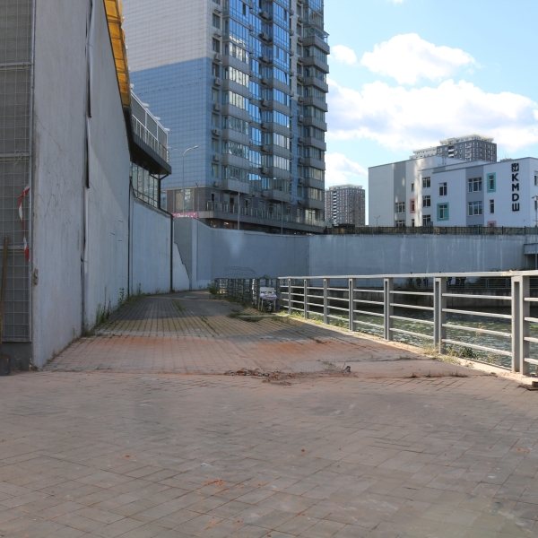 Огорожу, що перекривала доступ до набережної біля ЖК River Stone, демонтовано (фото)