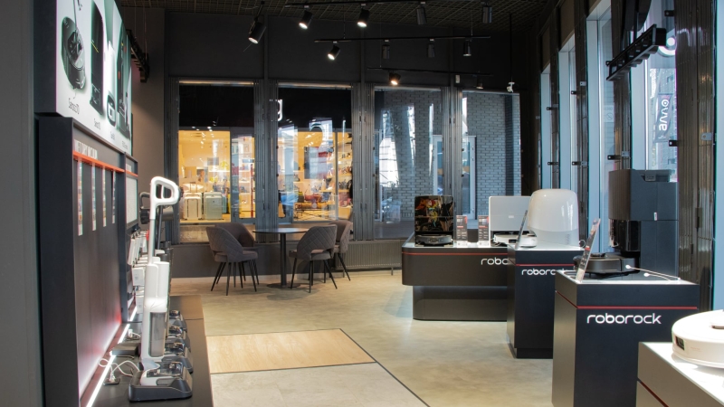 Алло відкрила  у Дніпрі перший в Україні брендовий магазин Roborock