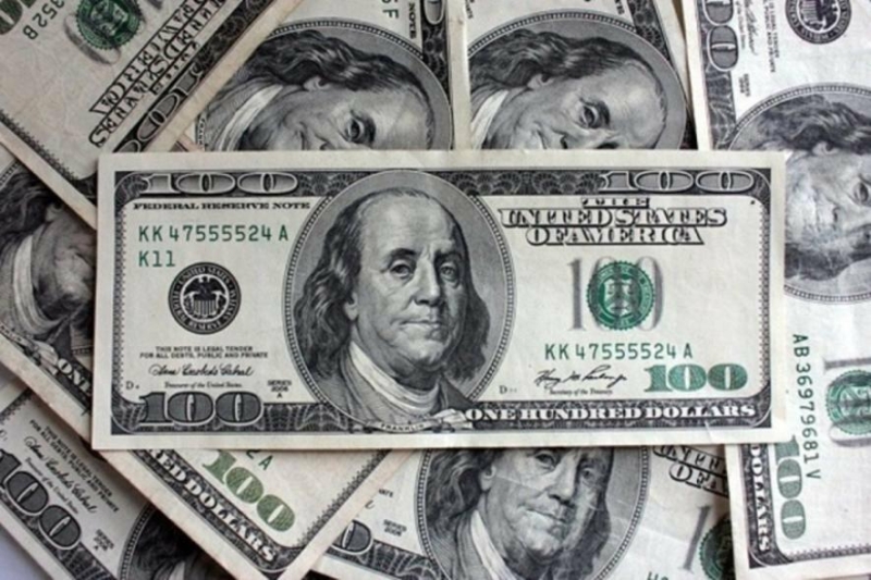 "Стрімкий обвал гривні вже в серпні?": експерти сказали, що станеться з курсом долара і як не втратити гроші