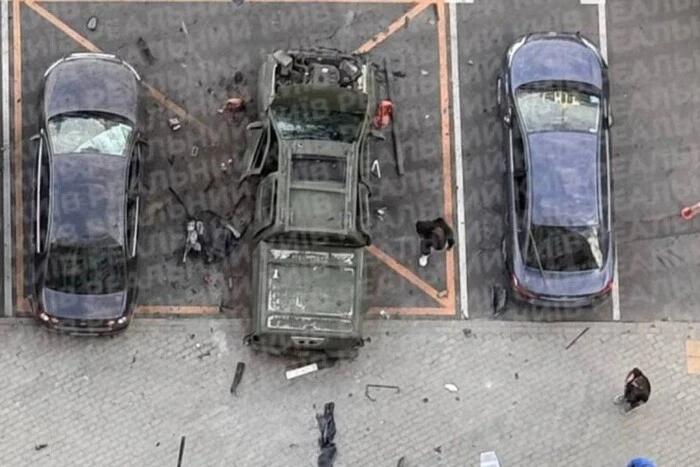 У Подільському районі Києва невідомі підірвали авто (фото)