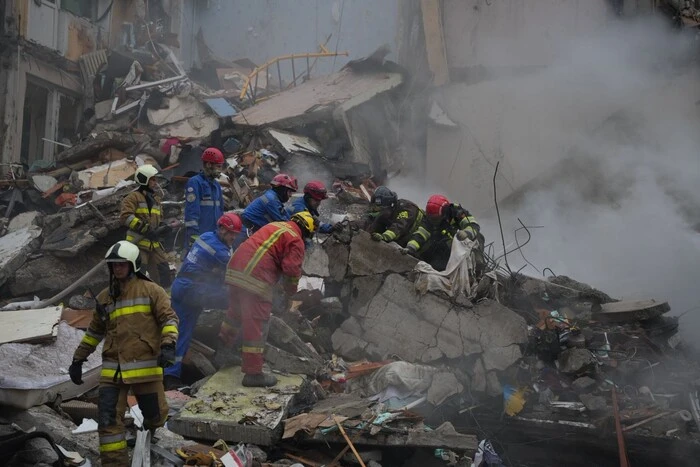 Росія атакувала Київ: 159 постраждалих, 16 людей загинуло (фото, відео)