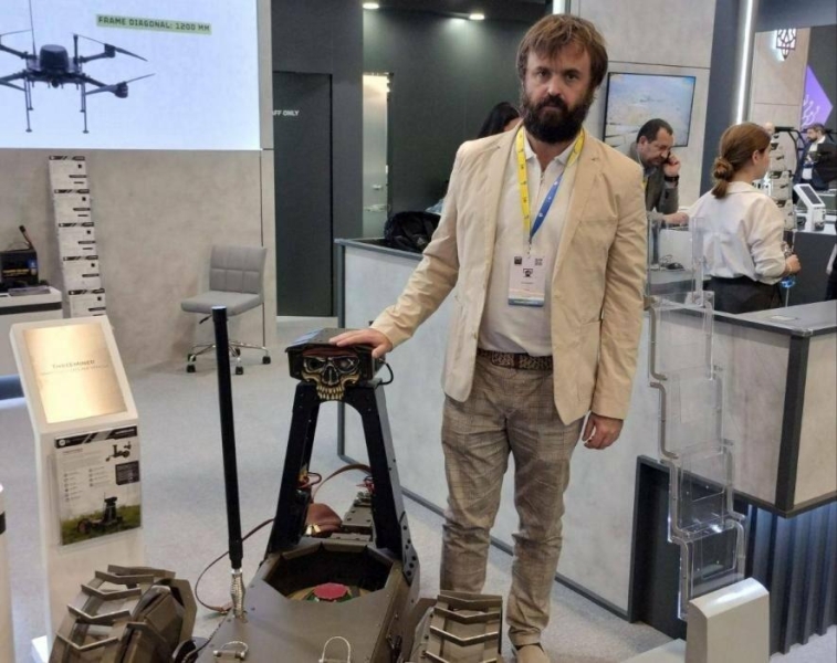Тернопільський дрон для дистанційного мінування вразив світ на оборонній виставці у Стамбулі