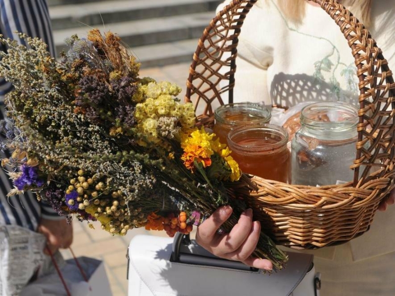 Не посвятять і ще можуть вигнати з церкви: чого не варто класти у кошик у сьогоднішнє свято Медового Спаса