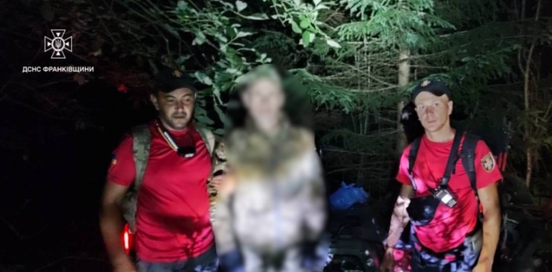 Турист загубився поблизу Пробійнівки - рятувальники знайшли і повернули його додому