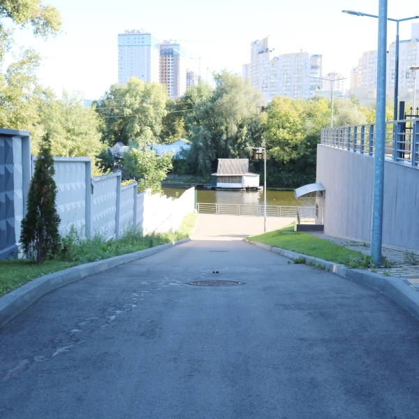 Огорожу, що перекривала доступ до набережної біля ЖК River Stone, демонтовано (фото)