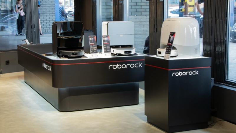 Алло відкрила  у Дніпрі перший в Україні брендовий магазин Roborock