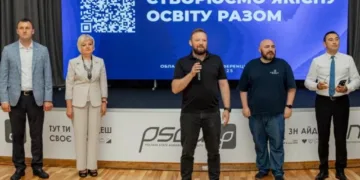 Безпека, ментальне здоров’я, подолання освітніх втрат, підтримка педагогів: на Полтавщині відбулася серпнева конференція освітян