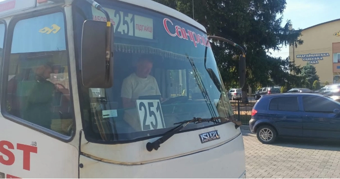 Через скарги пасажирів у Підгайцівській громаді перевіряють перевізника маршруту №251