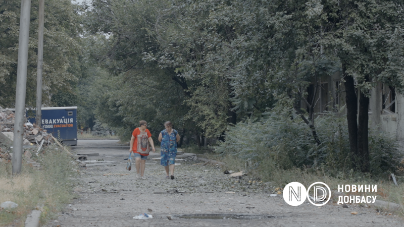 Добропілля щодня під обстрілами: Репортаж про ситуацію в місті та евакуацію