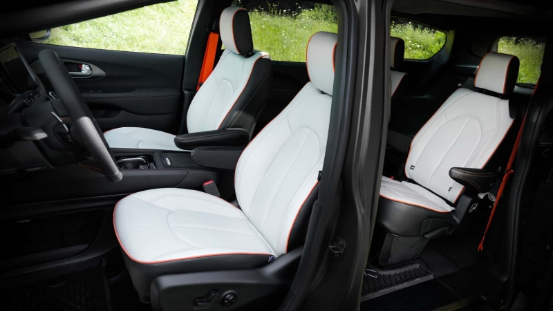 Chrysler представив концепт Pacifica Grizzly Peak &mdash; позашляхову версію мінівена