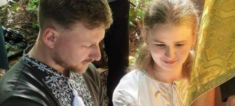"Кохання, що сильніше за війну": воїн з Тернопільщини взяв шлюб з коханою прямо на передовій (ФОТО)