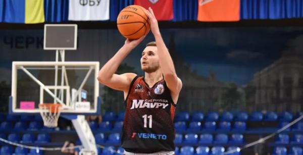 Марченко продовжив контракт із Черкаськими Мавпами Марченко продовжив контракт із Черкаськими Мавпами