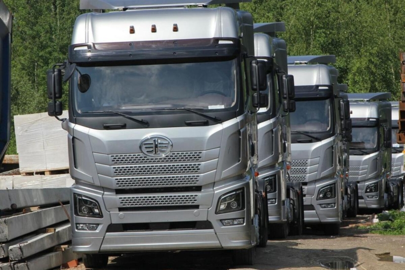 Крах російського автопрому: китайські виробники заполонили понад половину ринку РФ