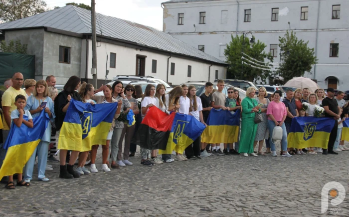 Лучани зустріли воїна «Сталевої Сотки» Володимира Киндюка, який повернувся з російського полону